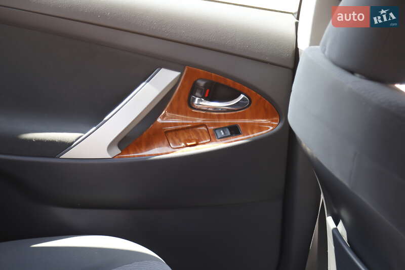 Седан Toyota Camry 2011 в Чечельнике