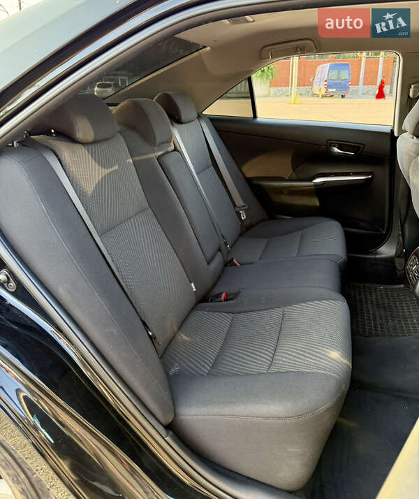 Седан Toyota Camry 2016 в Харкові