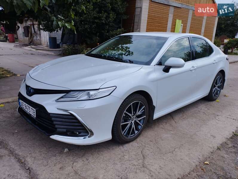 Toyota Camry 2021