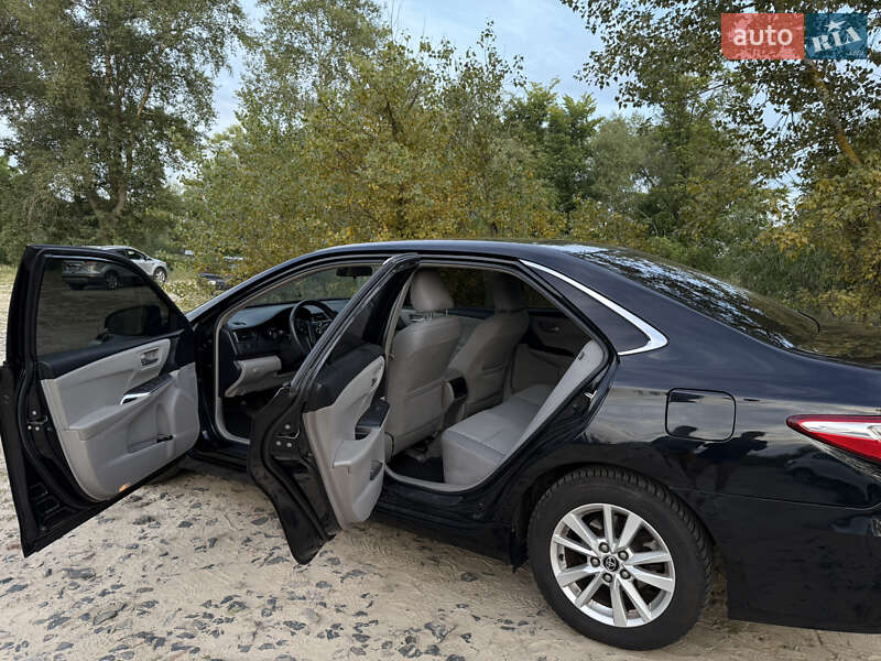 Седан Toyota Camry 2015 в Киеве фото 5 Седан Toyota Camry 2015 в Киеве