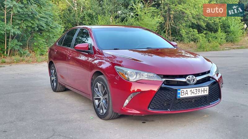 Седан Toyota Camry 2015 в Желтых Водах