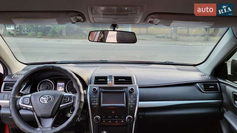 Седан Toyota Camry 2015 в Желтых Водах