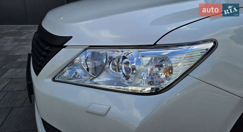 Седан Toyota Camry 2013 в Києві