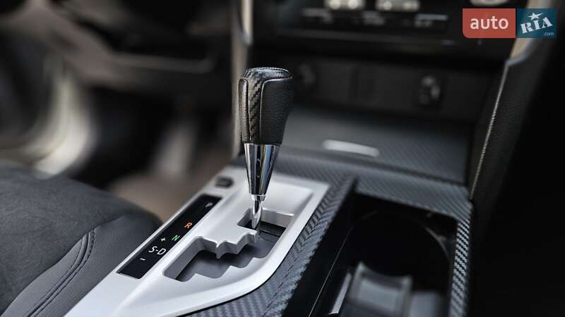 Седан Toyota Camry 2013 в Києві