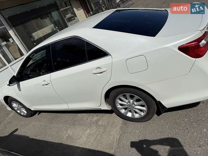 Toyota Camry 2014