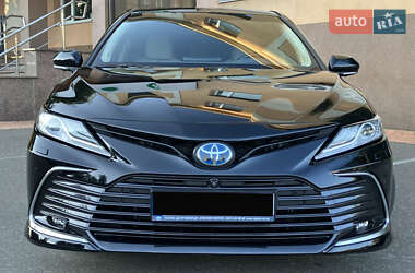 Седан Toyota Camry 2022 в Києві