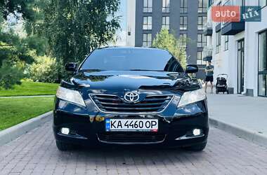 Седан Toyota Camry 2008 в Белогородке