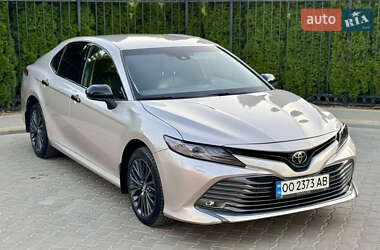 Седан Toyota Camry 2017 в Одессе