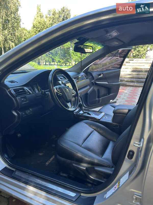 Седан Toyota Camry 2015 в Броварах