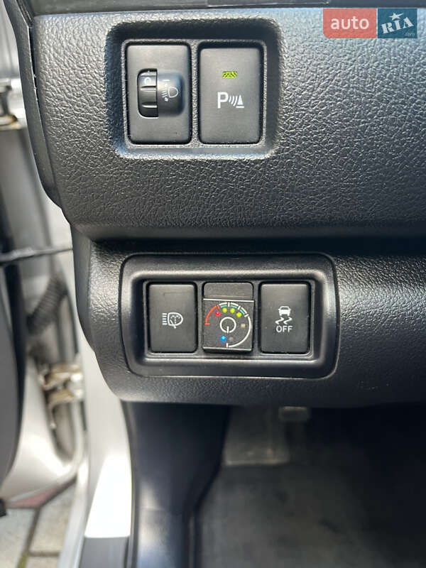 Седан Toyota Camry 2015 в Броварах