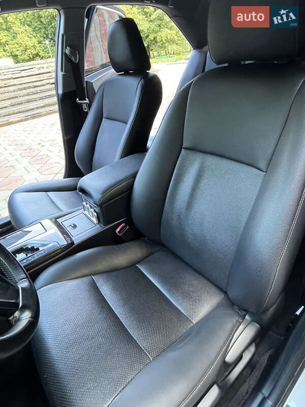 Седан Toyota Camry 2015 в Броварах