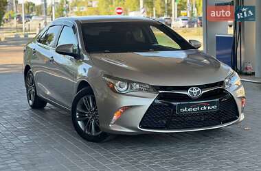 Седан Toyota Camry 2016 в Николаеве