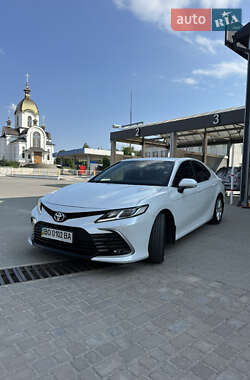 Седан Toyota Camry 2021 в Бучаче