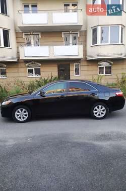 Седан Toyota Camry 2011 в Чайках