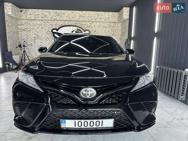 Седан Toyota Camry 2018 в Одесі