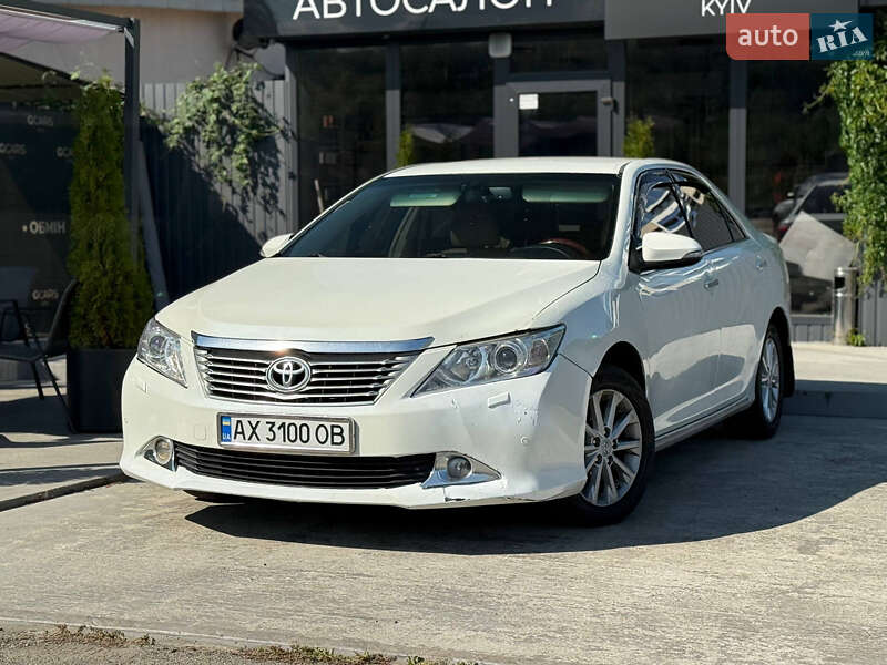 Toyota Camry 2012