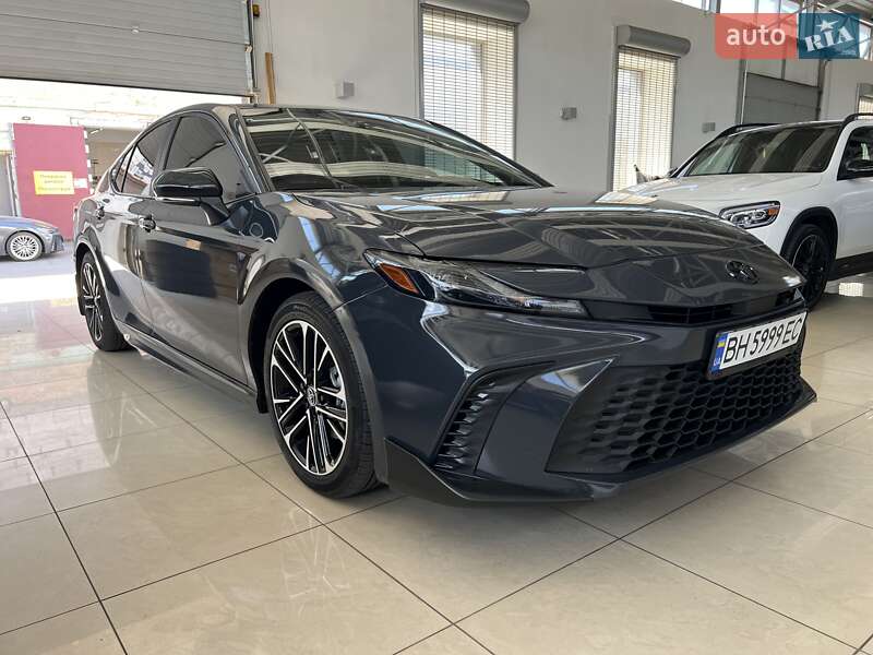 Седан Toyota Camry 2024 в Одесі