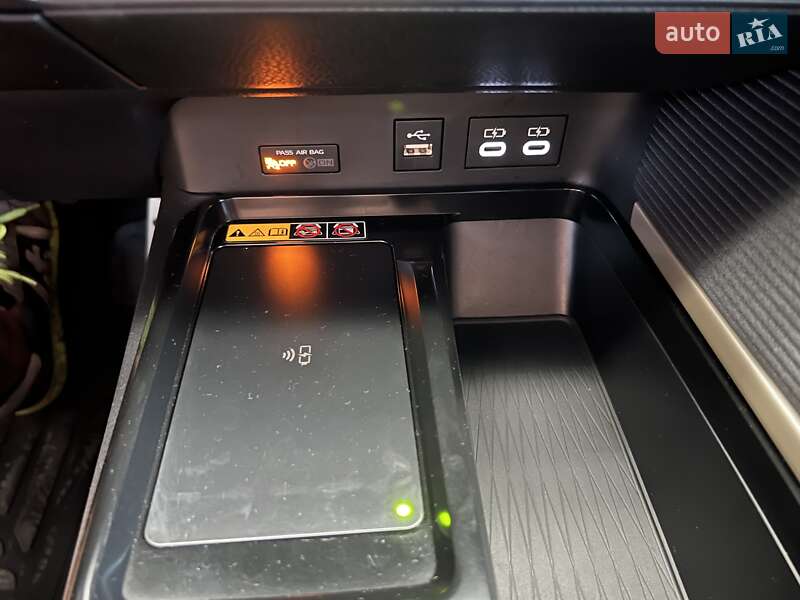 Седан Toyota Camry 2024 в Одесі