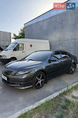 Седан Toyota Camry 2006 в Києві
