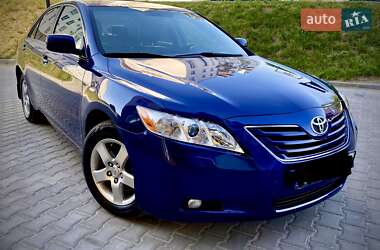 Седан Toyota Camry 2008 в Львові