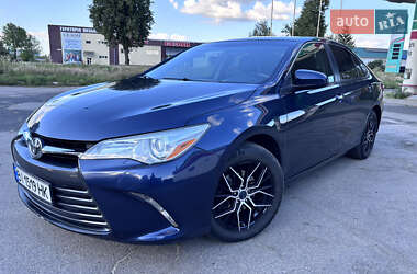 Седан Toyota Camry 2015 в Гадячі