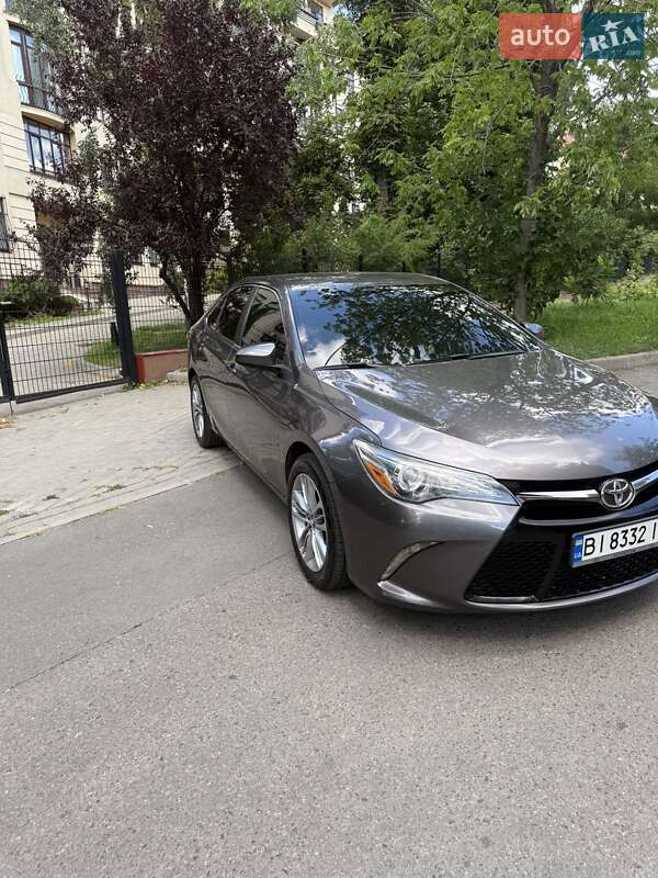 Седан Toyota Camry 2016 в Харькове