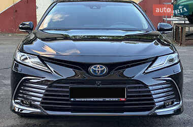 Седан Toyota Camry 2022 в Киеве