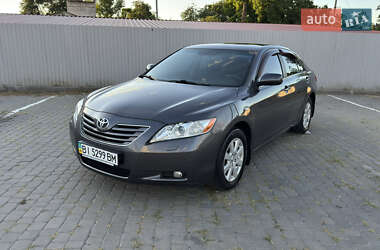 Седан Toyota Camry 2008 в Кременчуге