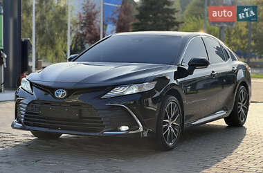 Седан Toyota Camry 2023 в Днепре