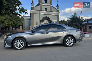 Седан Toyota Camry 2021 в Краснограде