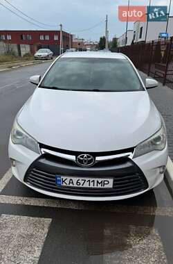 Седан Toyota Camry 2015 в Києві