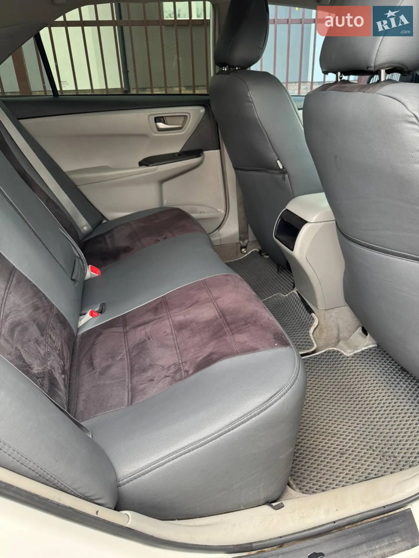 2015 Toyota Camry - мініатюра 16