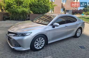 Седан Toyota Camry 2017 в Одессе
