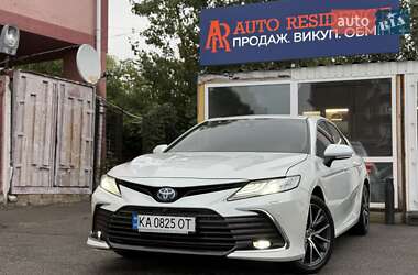 Седан Toyota Camry 2021 в Києві