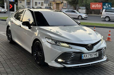 Седан Toyota Camry 2018 в Одессе