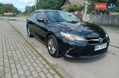 Седан Toyota Camry 2016 в Сарнах