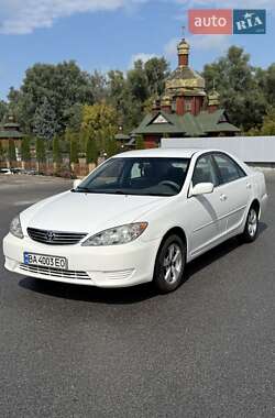 Седан Toyota Camry 2005 в Дніпрі