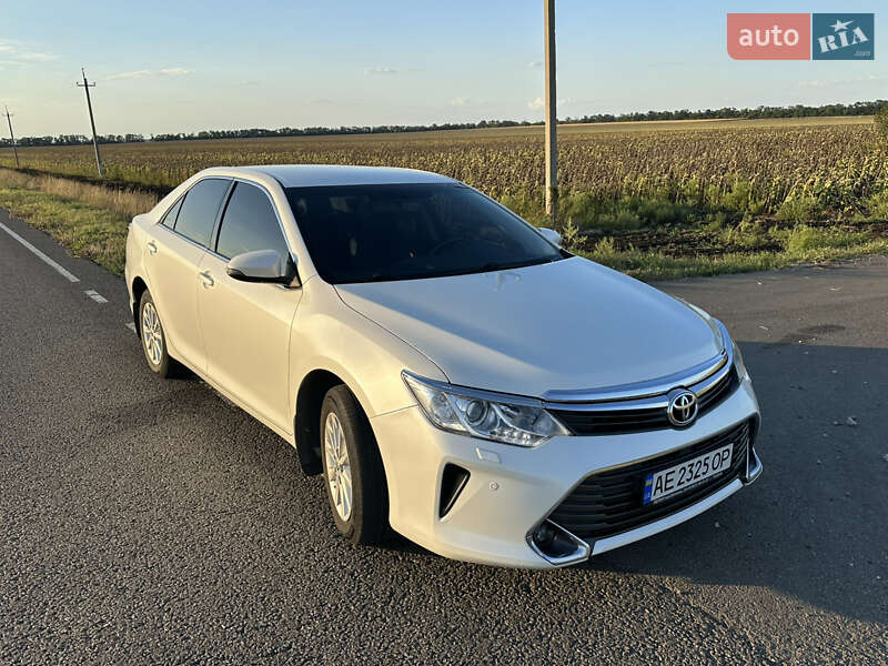 Toyota Camry 2015