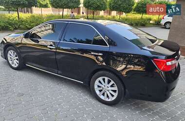 Седан Toyota Camry 2013 в 