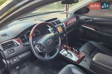 Седан Toyota Camry 2013 в 