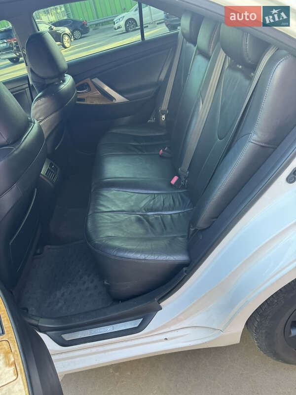 Седан Toyota Camry 2007 в Киеве