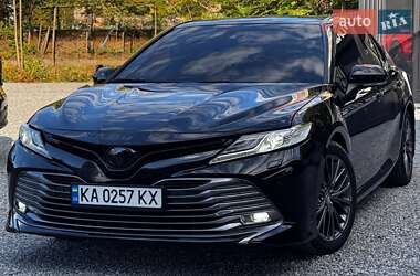 Седан Toyota Camry 2019 в Дніпрі