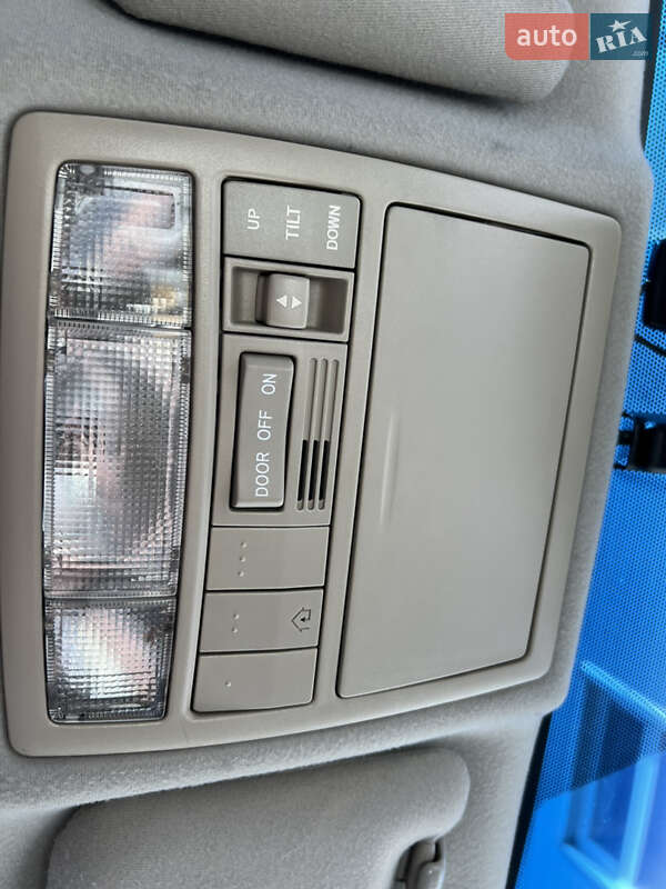 Седан Toyota Camry 2006 в Ровно