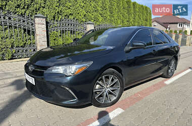 Седан Toyota Camry 2015 в Львові