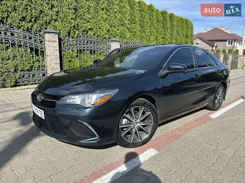 Toyota Camry 2015