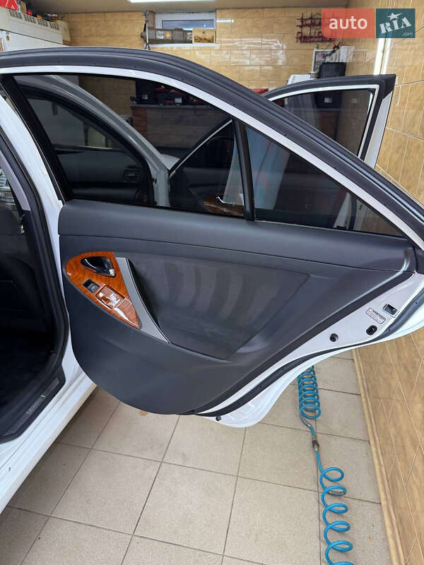 Седан Toyota Camry 2011 в Харкові