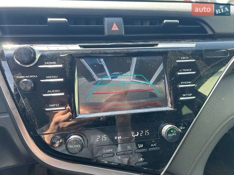 Седан Toyota Camry 2017 в Полтаві