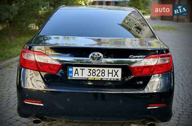 Седан Toyota Camry 2013 в 