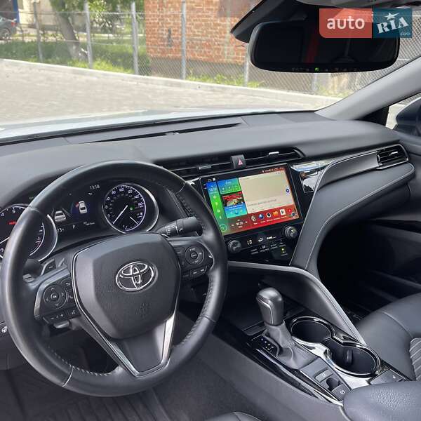 Седан Toyota Camry 2020 в Полтаві