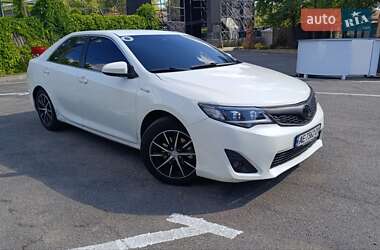 Седан Toyota Camry 2014 в Дніпрі